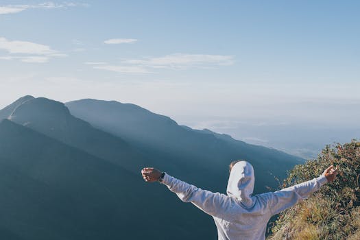 Experience the serenity of sunrise from a mountain peak in Sri Lanka, perfect for nature lovers.